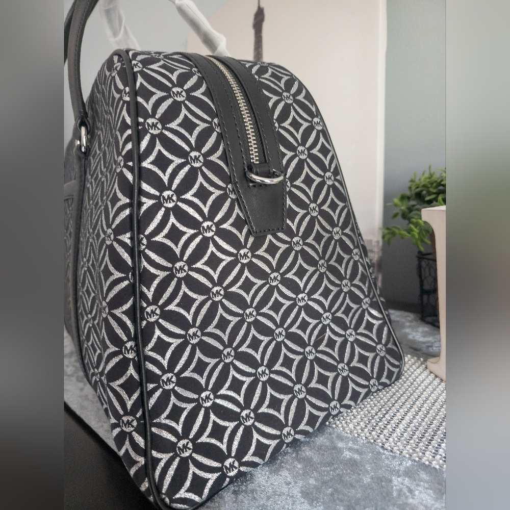 Michael Kors-NWT-Jet Set Travel Extra-Large Metallic Logo Jacquard Weekender Bag - Picture 6 of 16